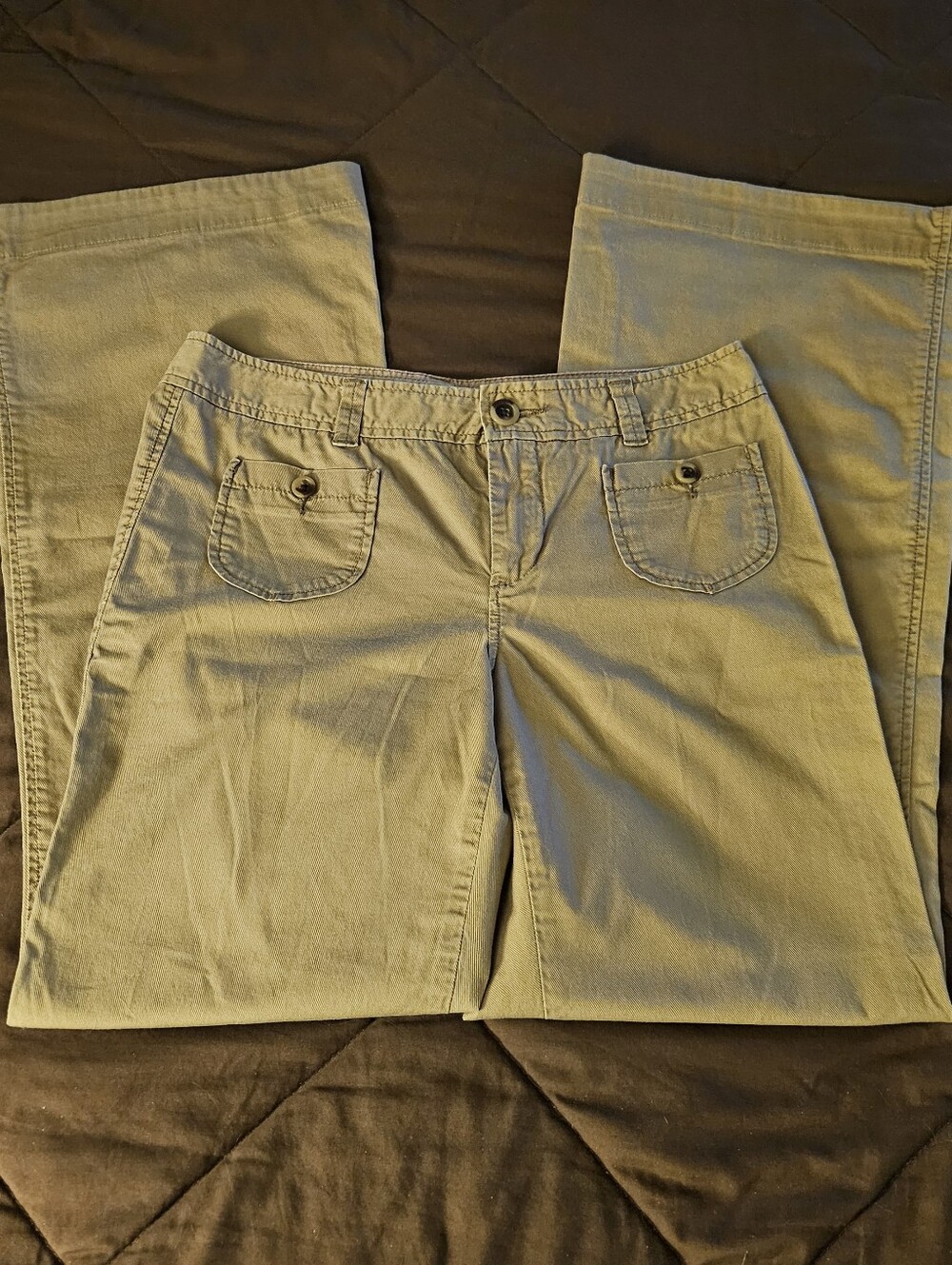 Old Navy Women's Boot Cut pants in Khaki
